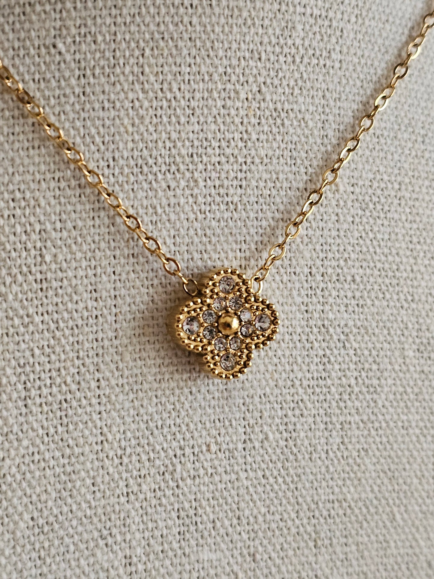 EBRU DIAMANTE CLOVER PENDANT NECKLACE