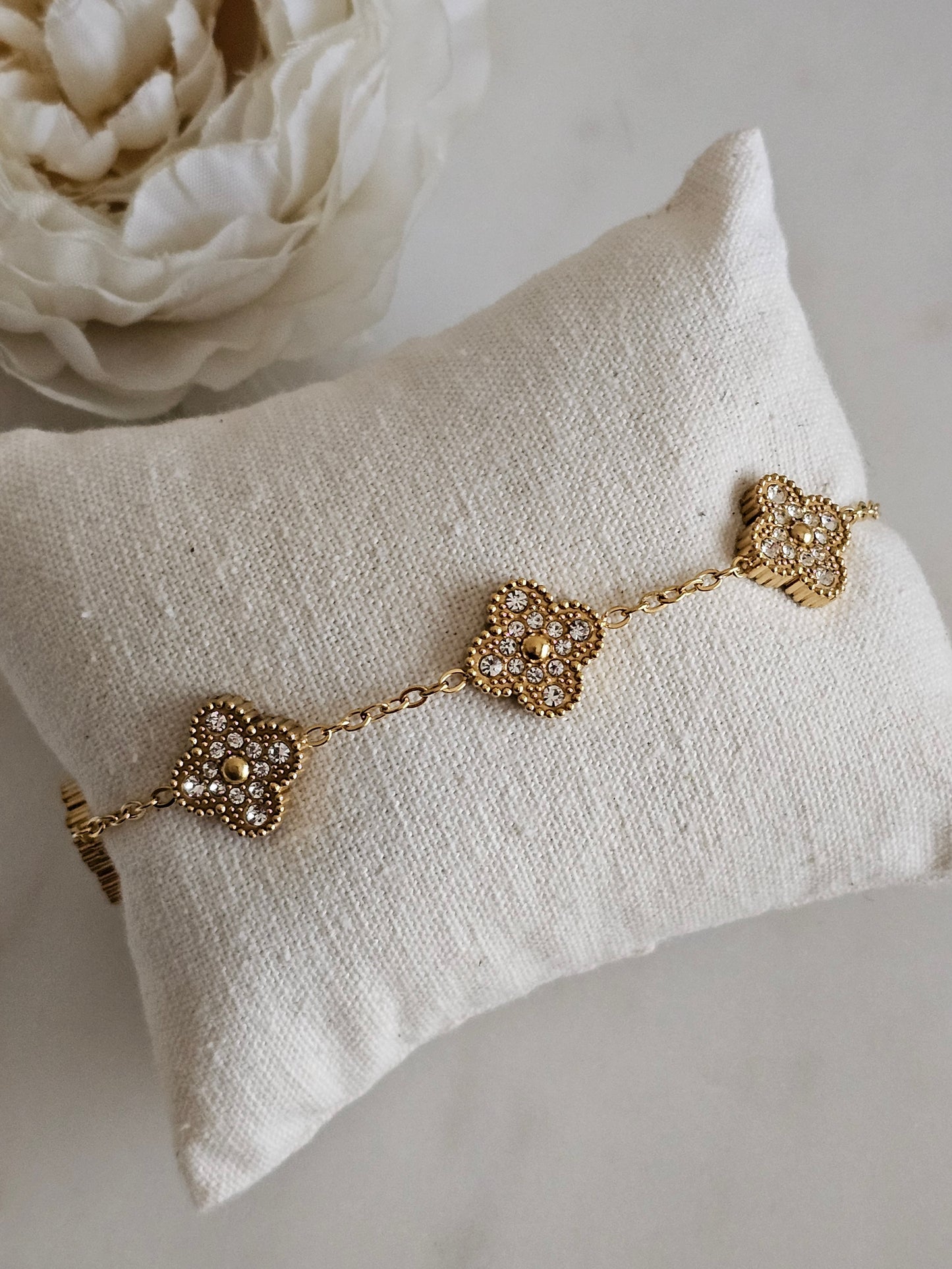 Gold plated diamente clover bracelet