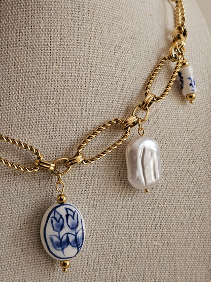 NERA PEARL CHARM NECKLACE