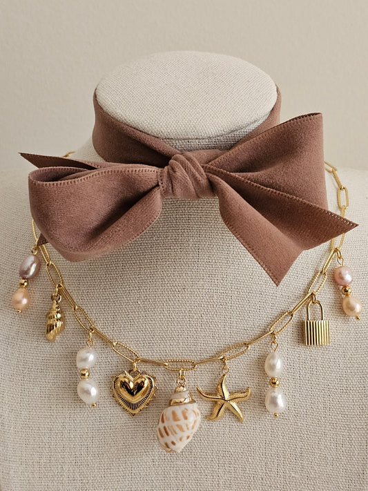 statement shell charm necklace