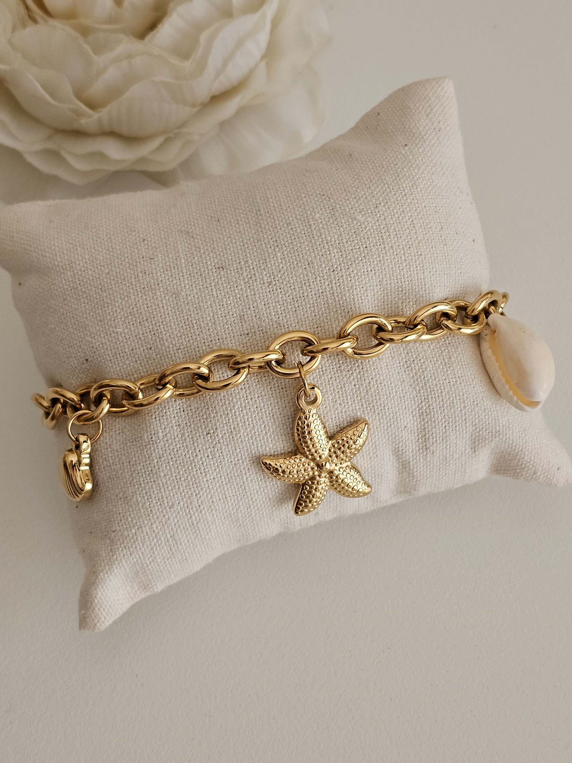 shell charm bracelet