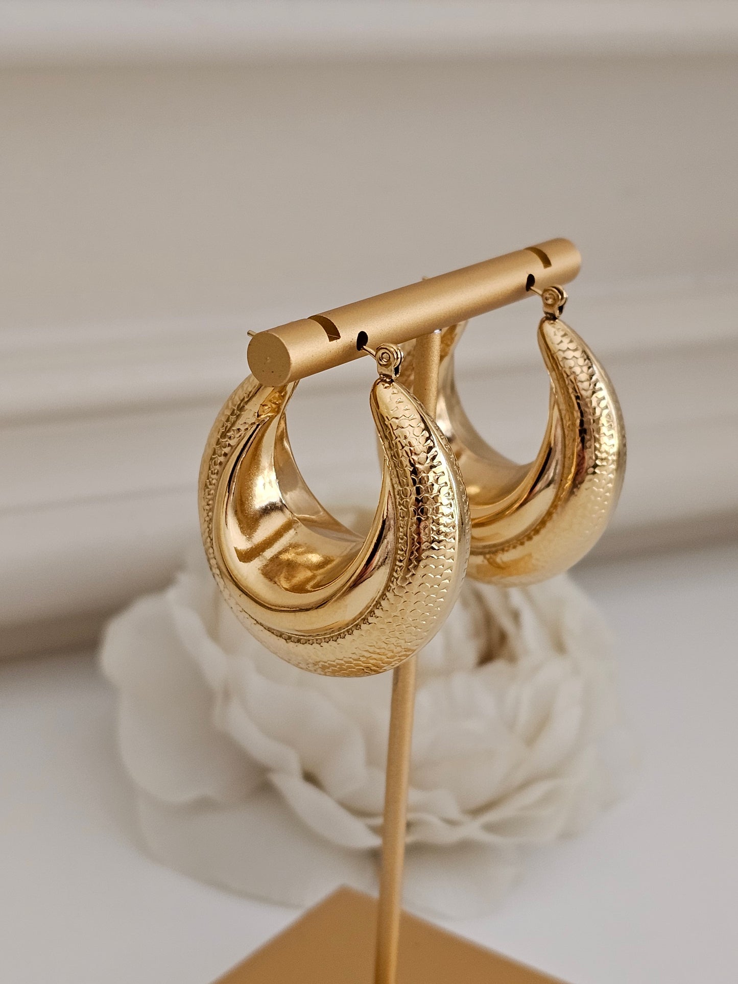 ADELA CHUNKY HOOP EARRINGS