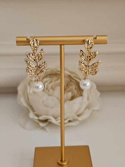 stainless steel leaf pearl earrings