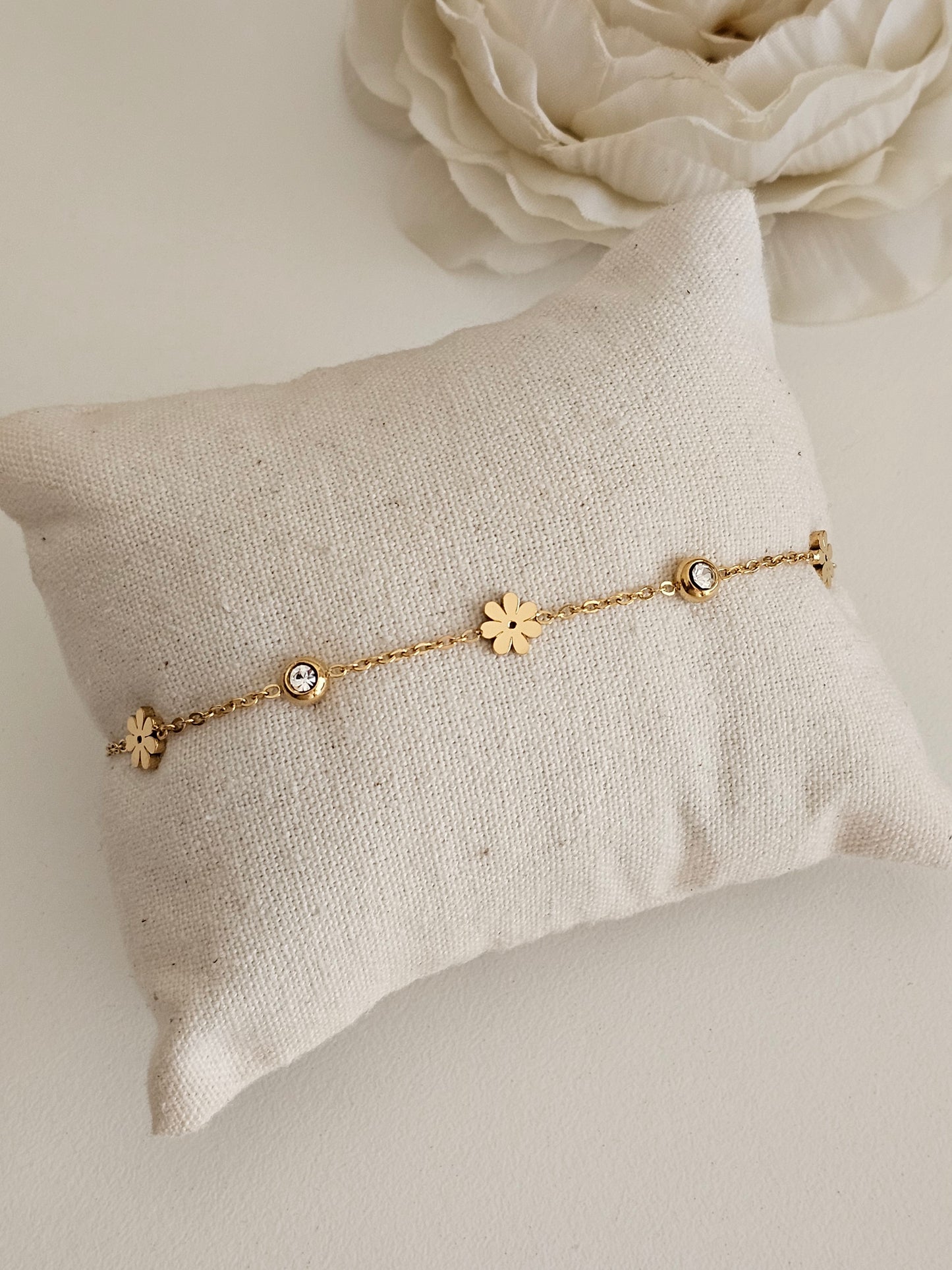 LADIA FLOWER BRACELET