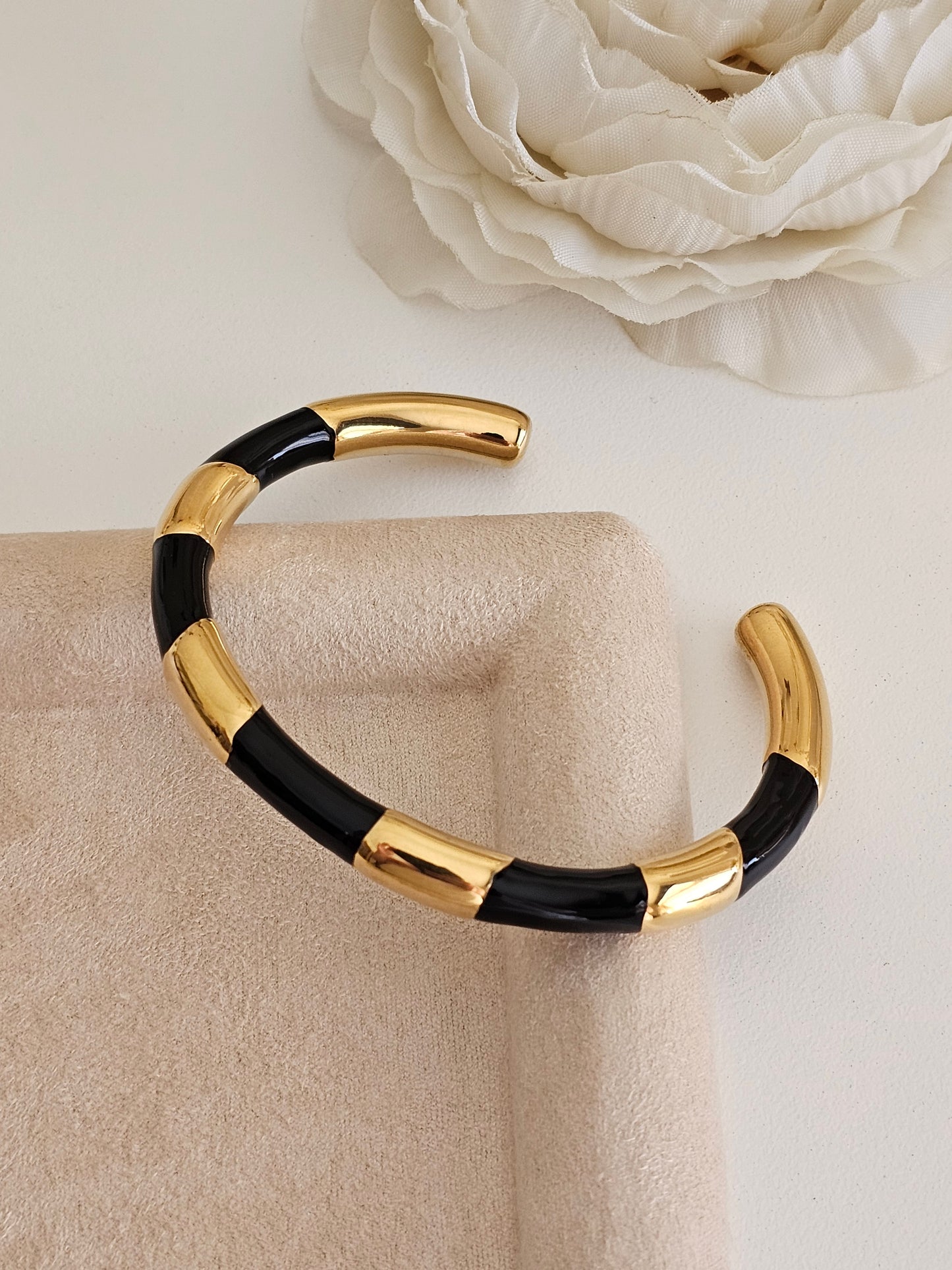 NAYLA CUFF BANGLE