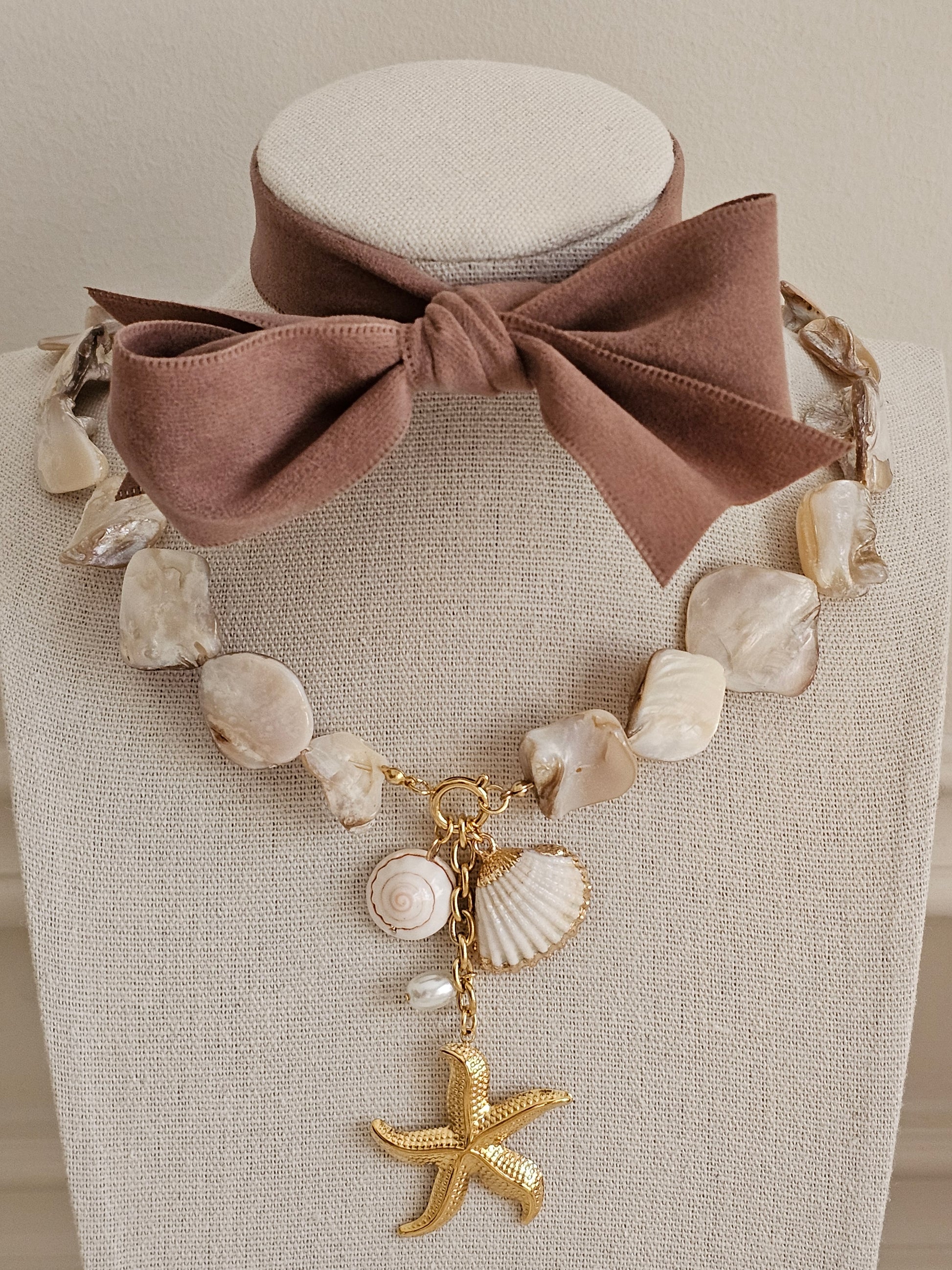 Shell charm necklace