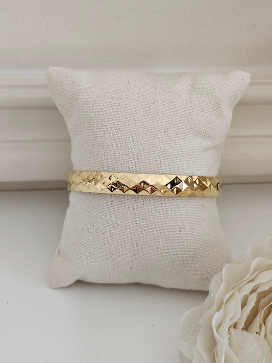 Gold plated bangle