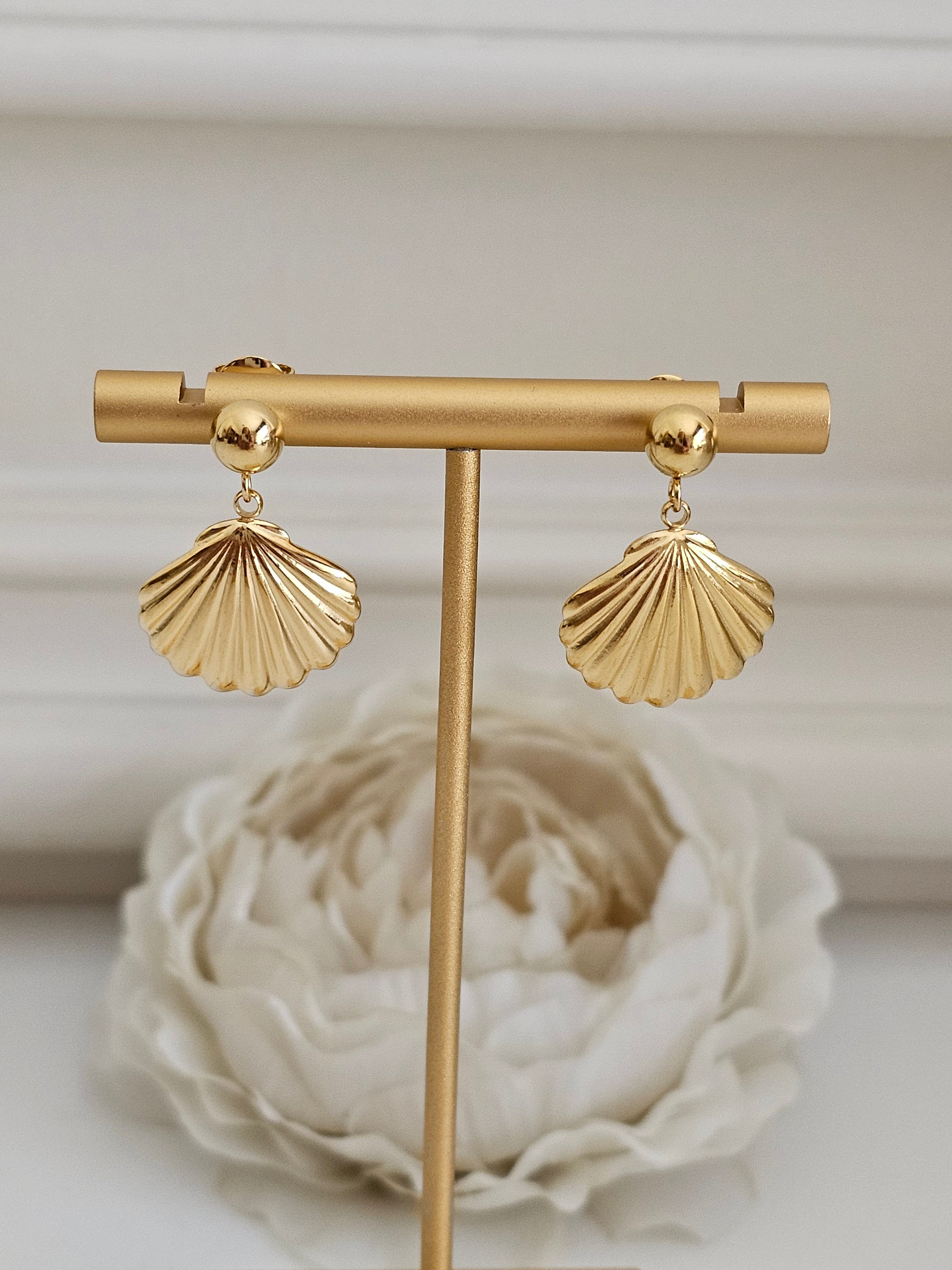 Shell earrings