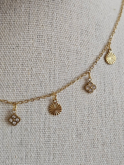 SARAY CLOVER NECKLACE