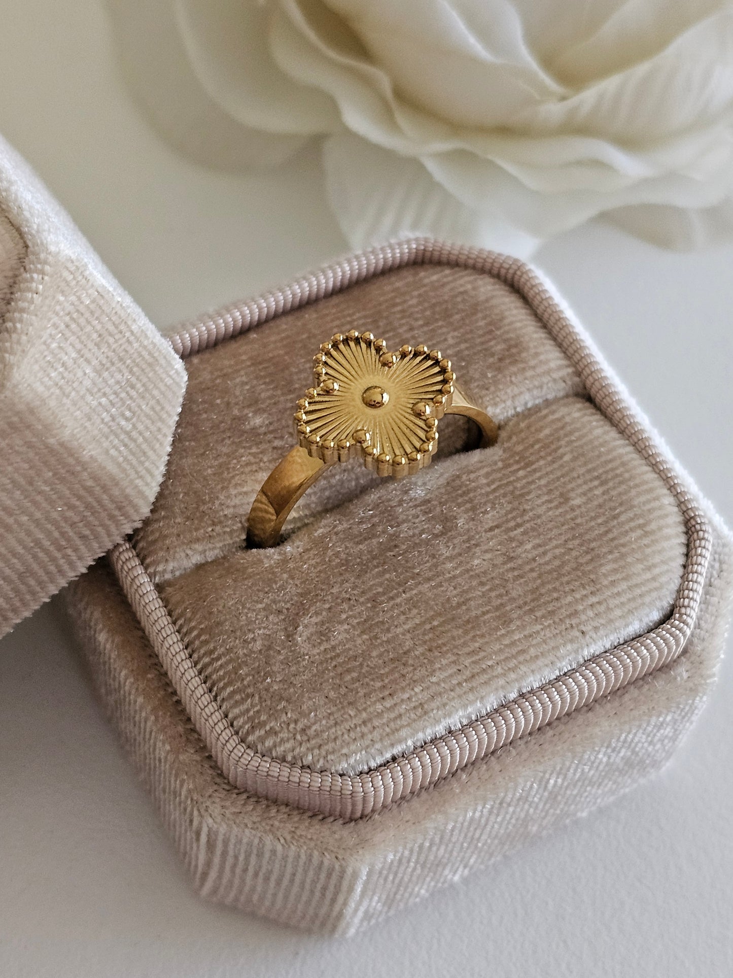 NALA CLOVER RING