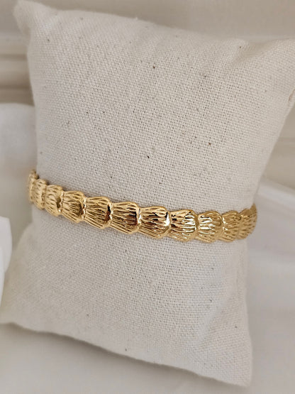 MERRI SHELL OPEN  BANGLE