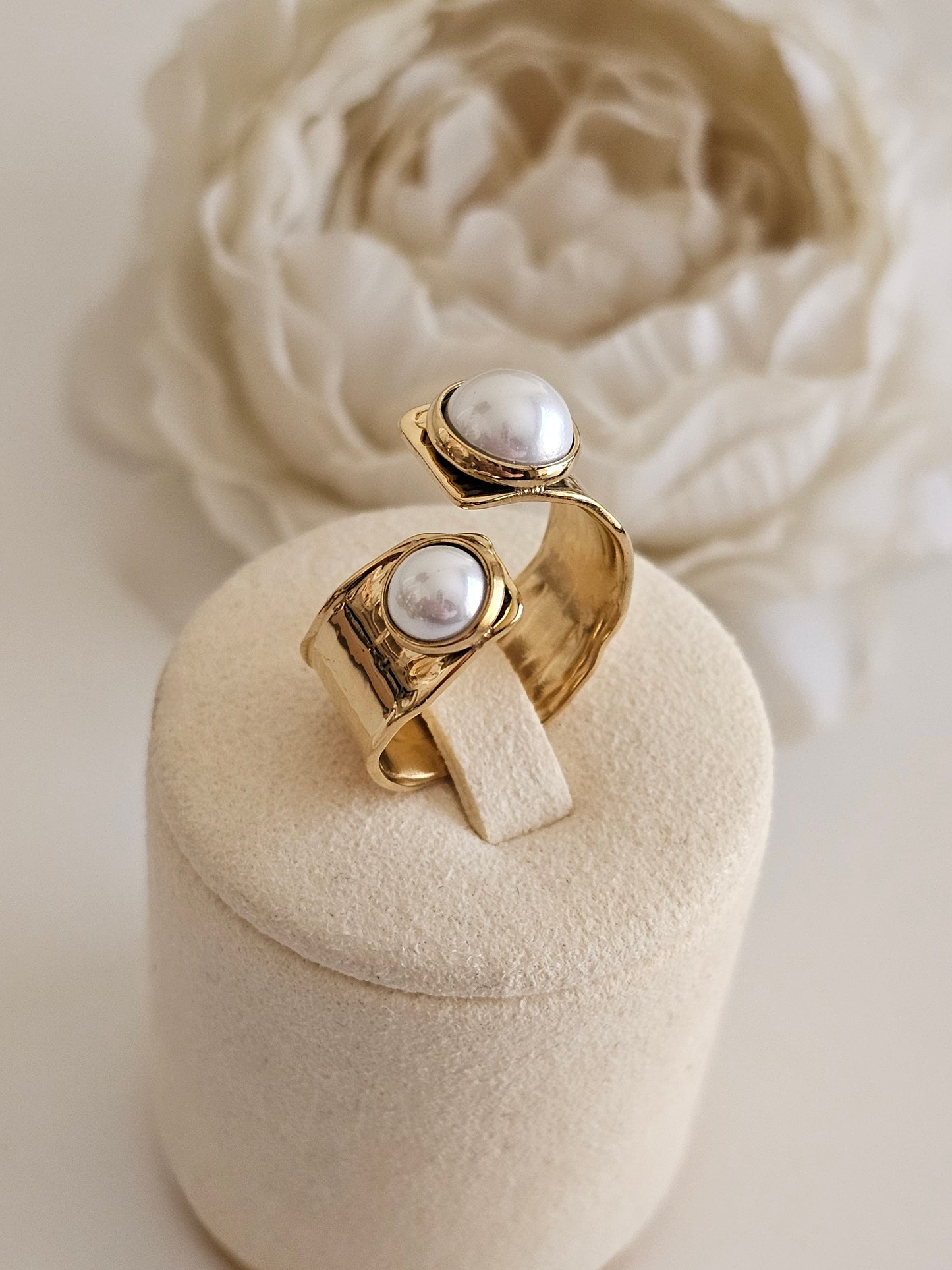 VARISHA PEARL RING
