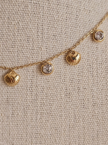 SEDA SHELL NECKLACE