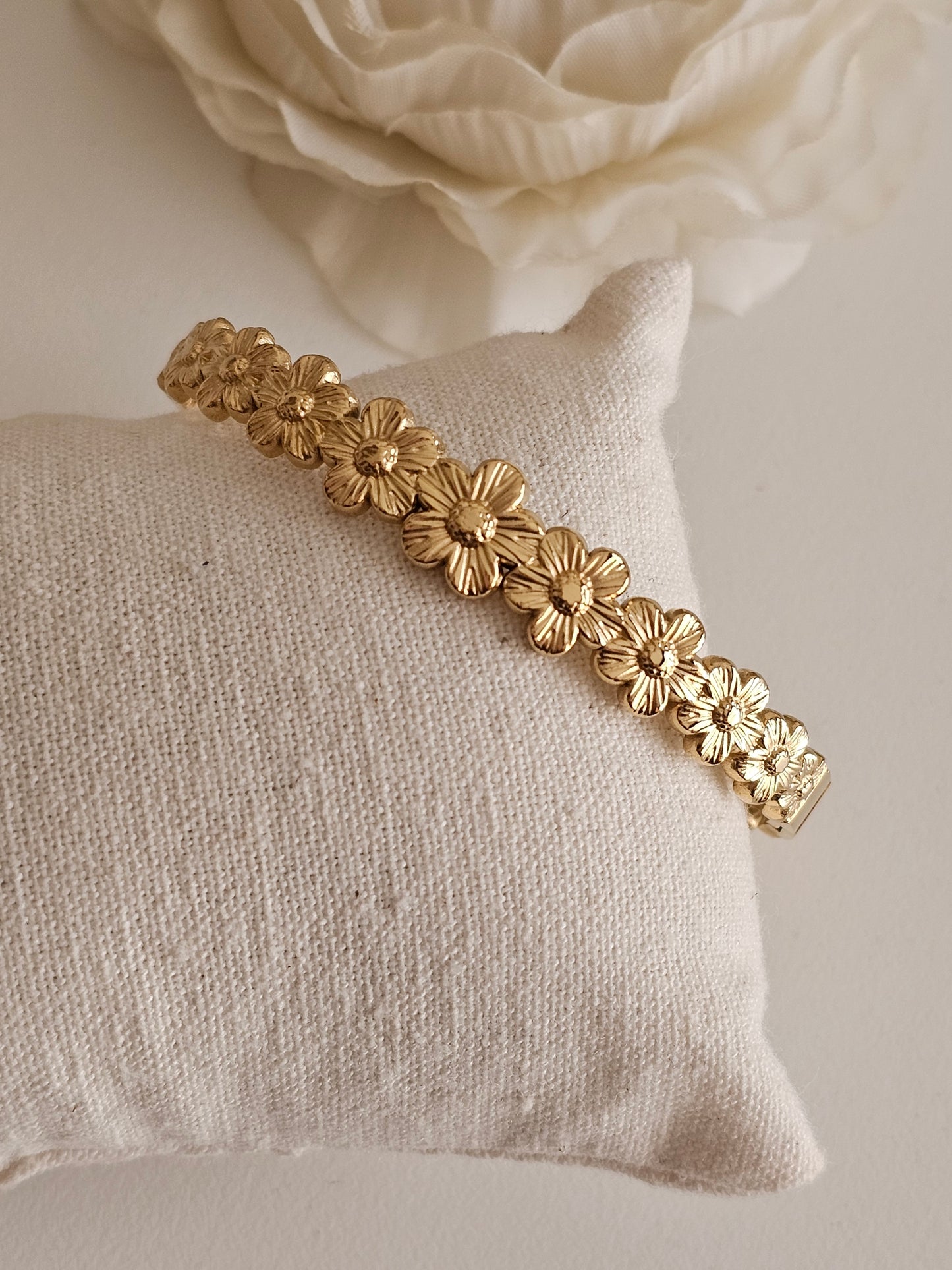 Gold flower bangle