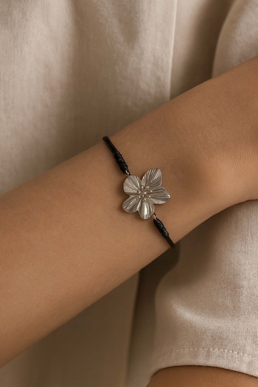 MELINA FLOWER ROPE BRACELET