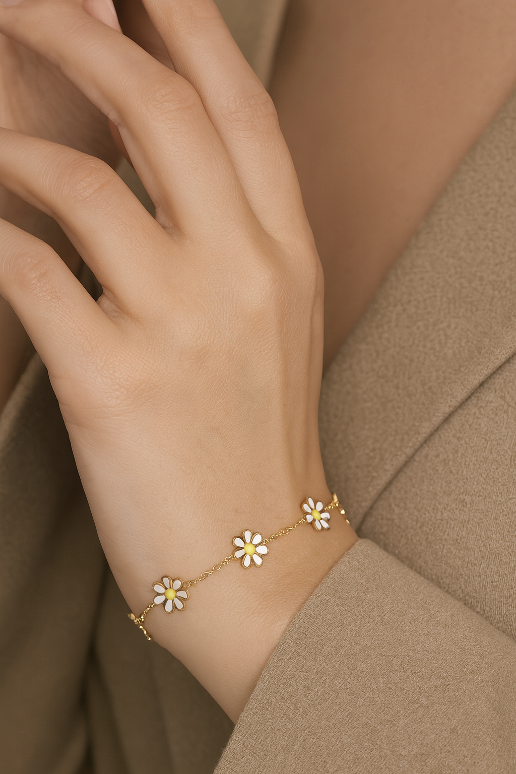 JALE DAISY FLOWER BRACELET
