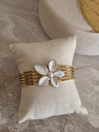 Gold statement flower bangle