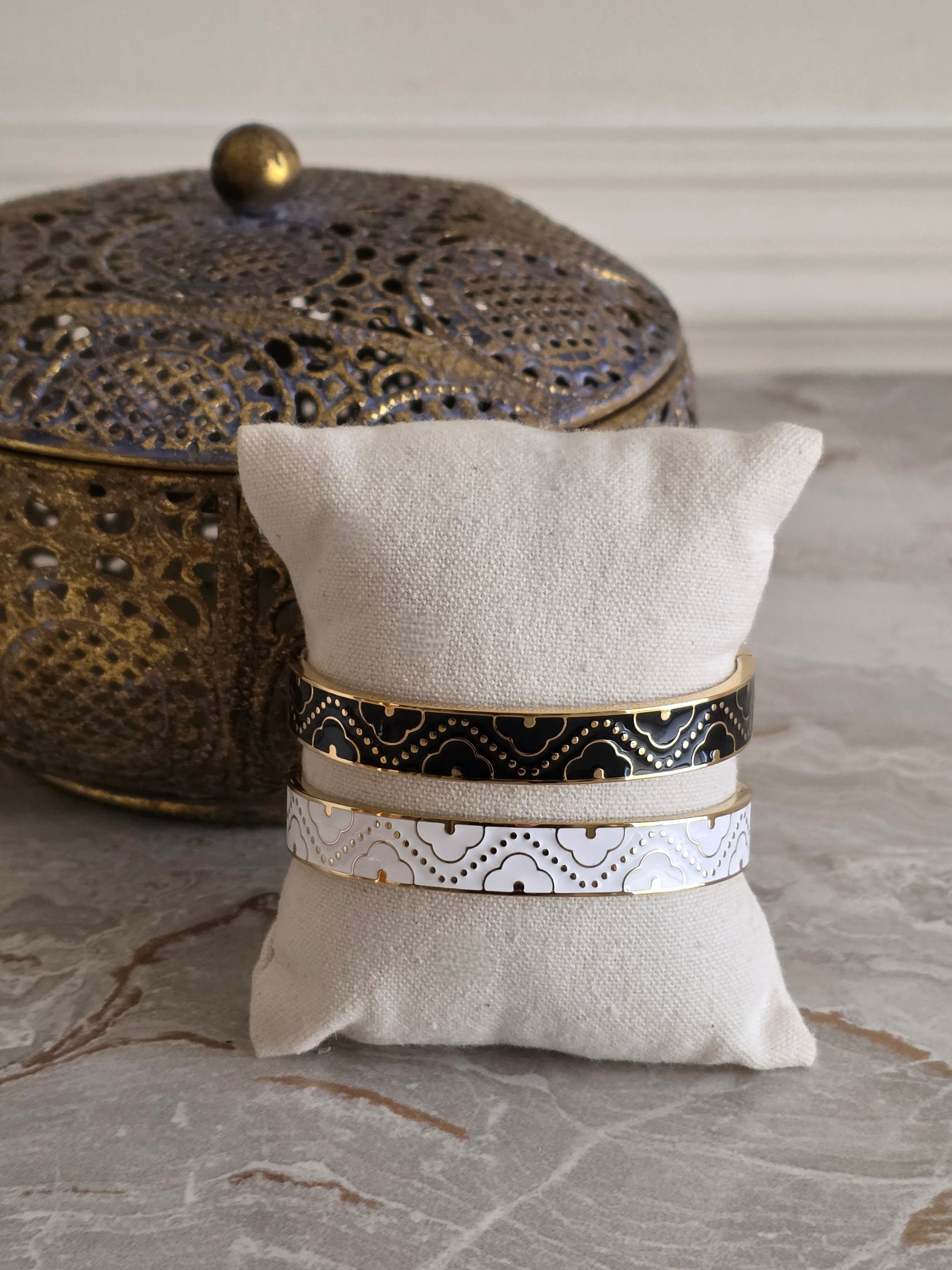 Gold stainless steel Enamel clover bangle