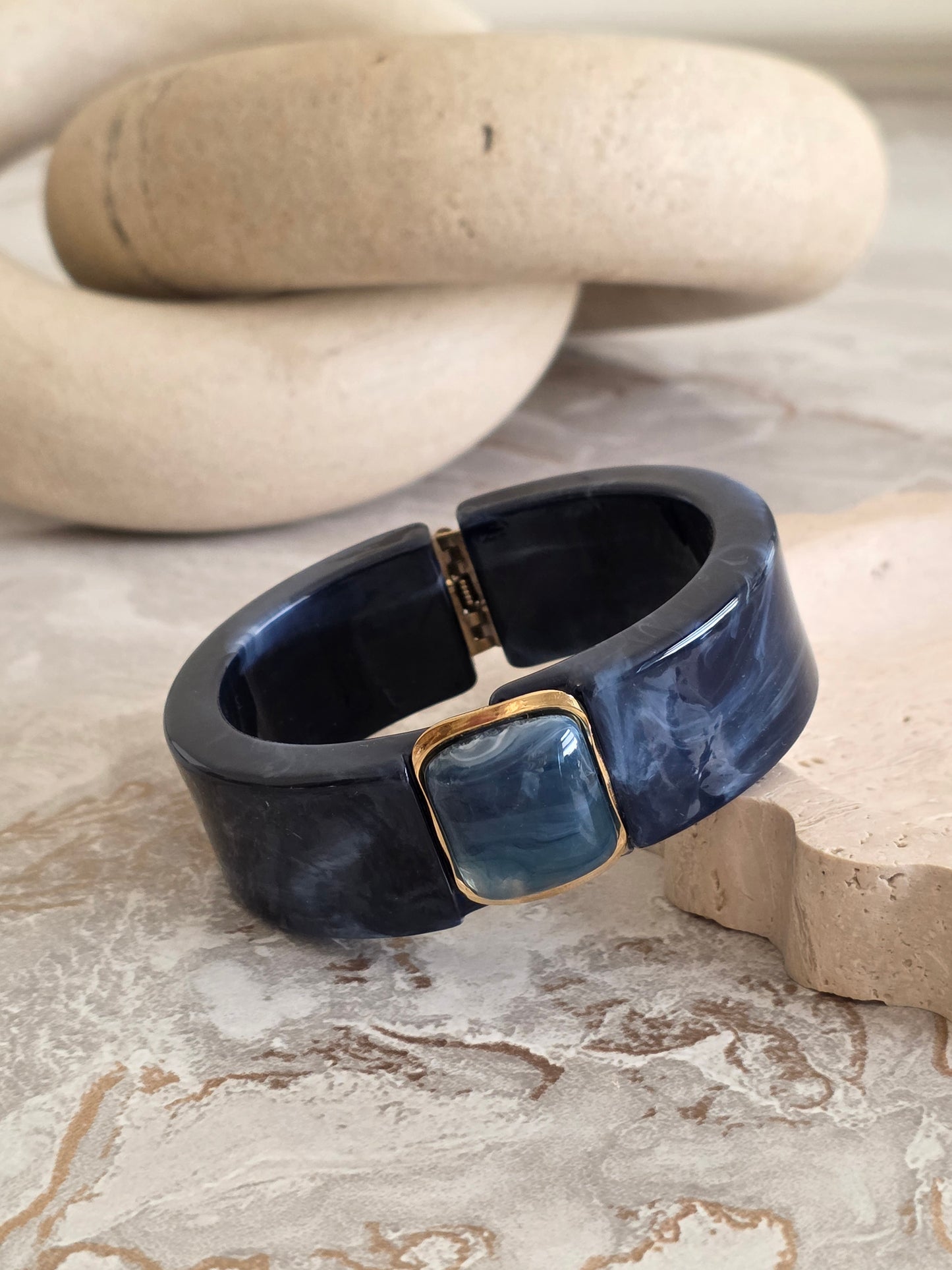 AYESHA ACRYLIC BANGLE