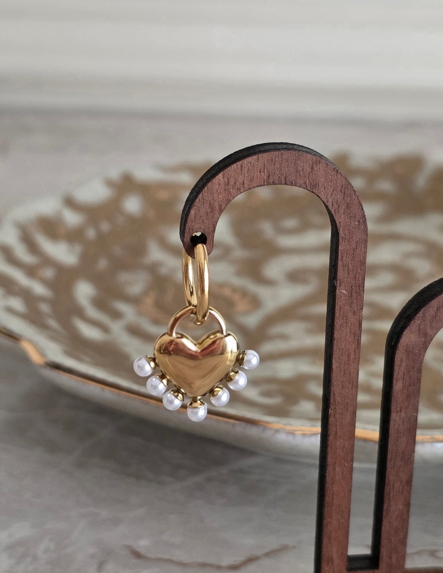 ALMINA HEART PEARL EARRINGS