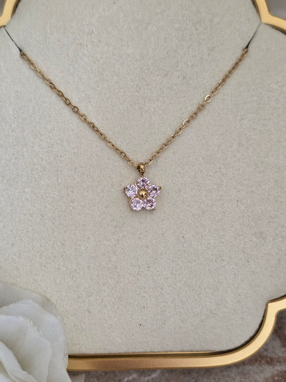 AFTA FLOWER PENDANT NECKLACE