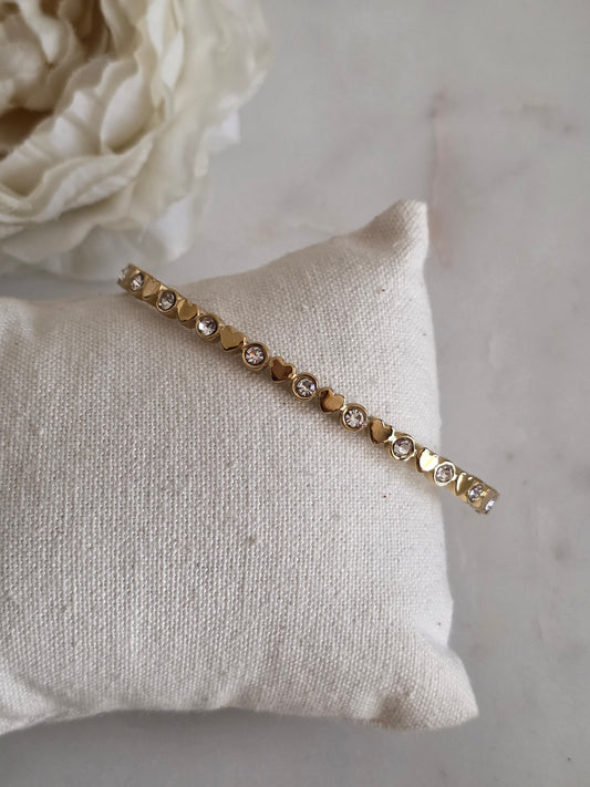 Heart and cubic zirconia thin bangle