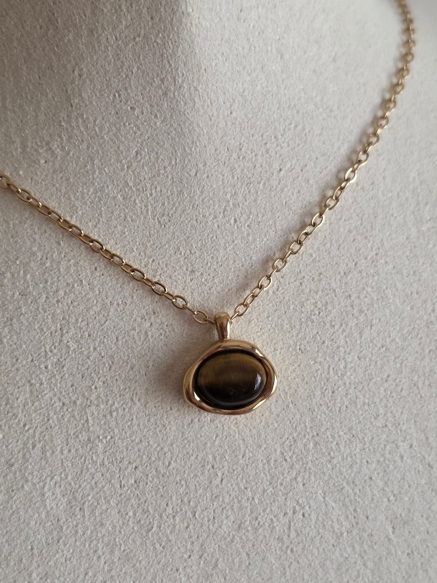 LINDA NECKLACE