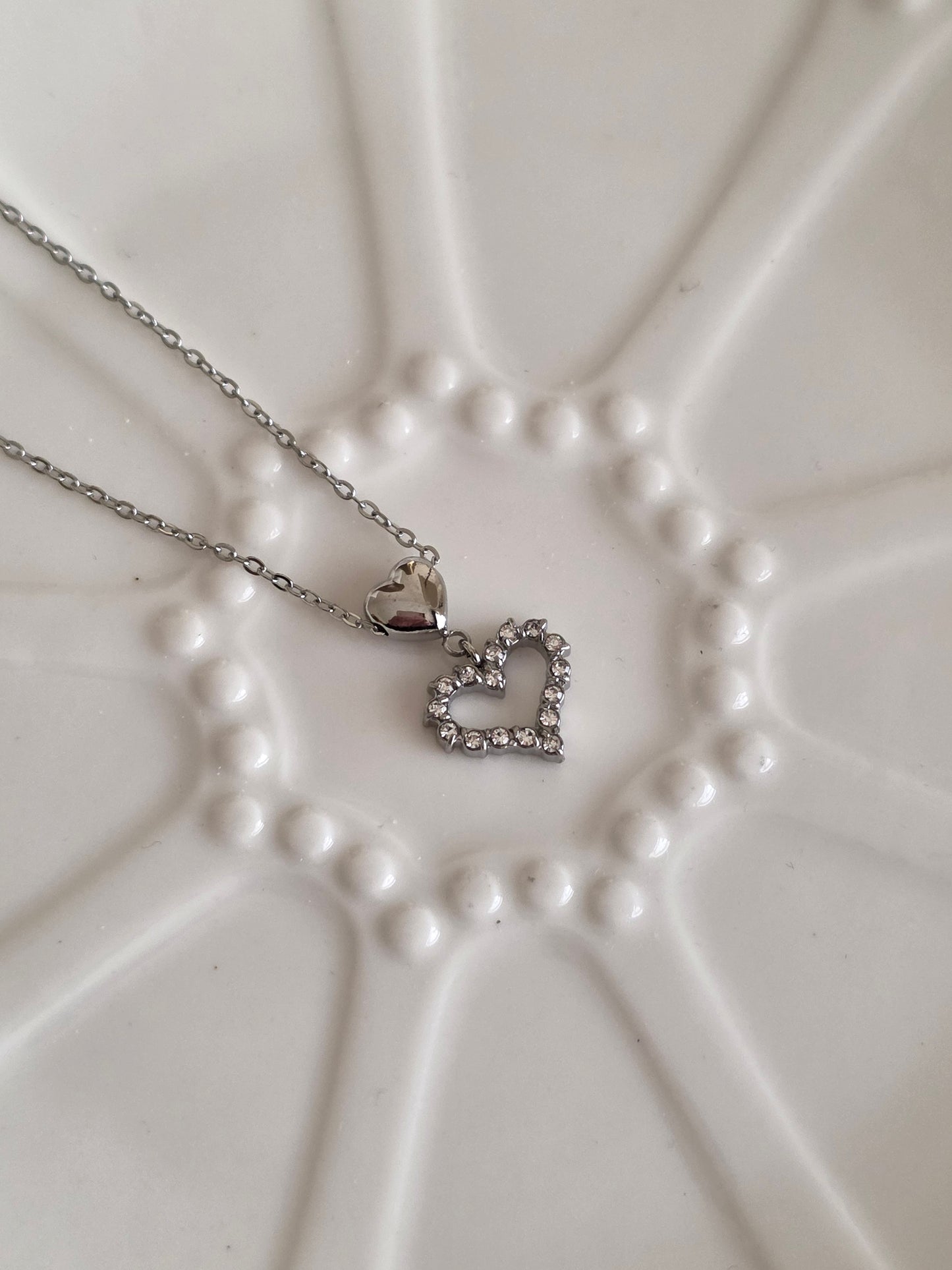 DELIAH HEART NECKLACE SILVER