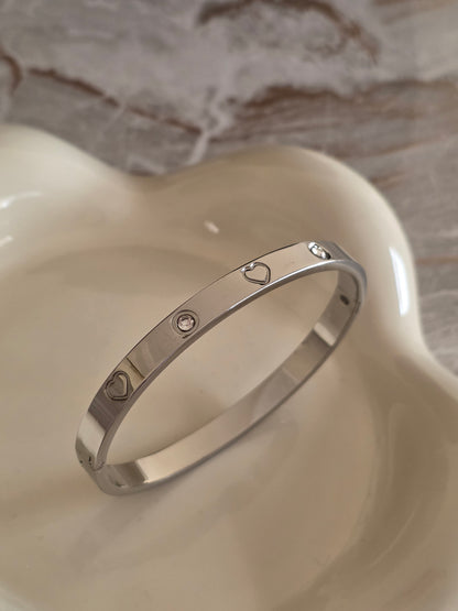 KAYDA HEART BANGLE SILVER