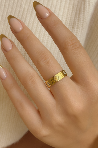 SANA CLOVER RING
