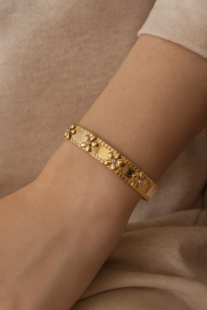 ASKIN FLOWER BANGLE