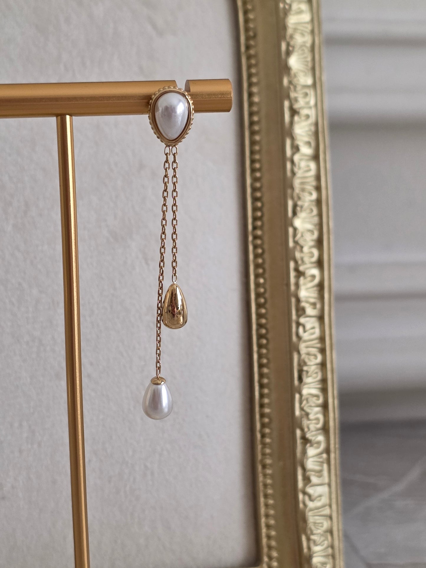 YAZRIN PEARL EARRINGS