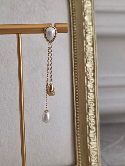 YAZRIN PEARL EARRINGS
