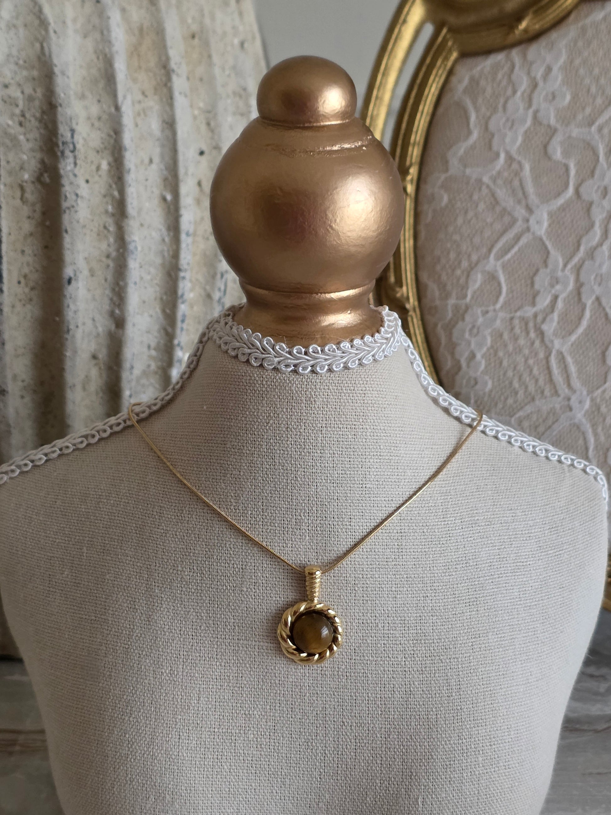 Gold tiger eye necklace 