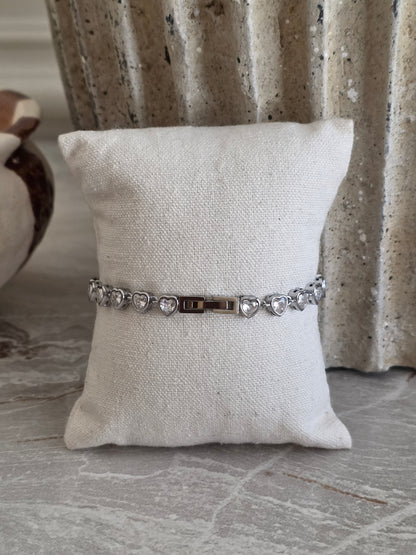 NESIL HEART TENNIS BRACELET SILVER