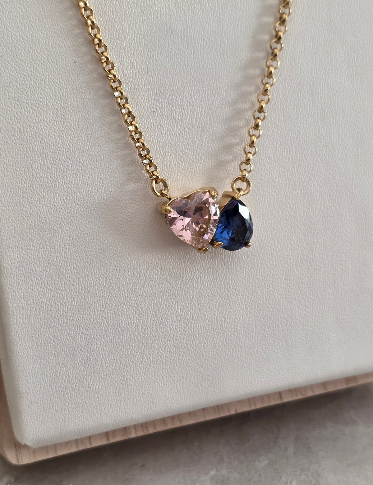 LILAY NECKLACE