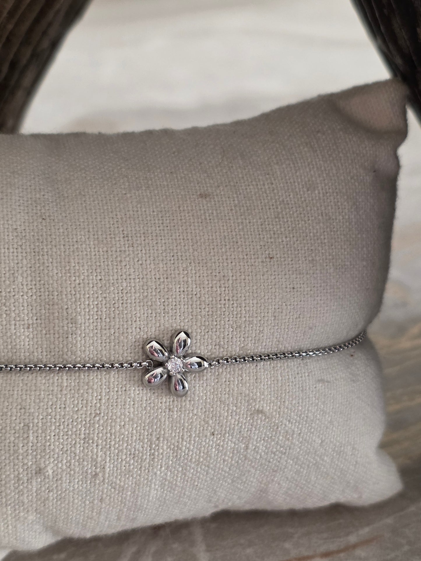 ASKIN FLOWER PENDANT BRACELET SILVER