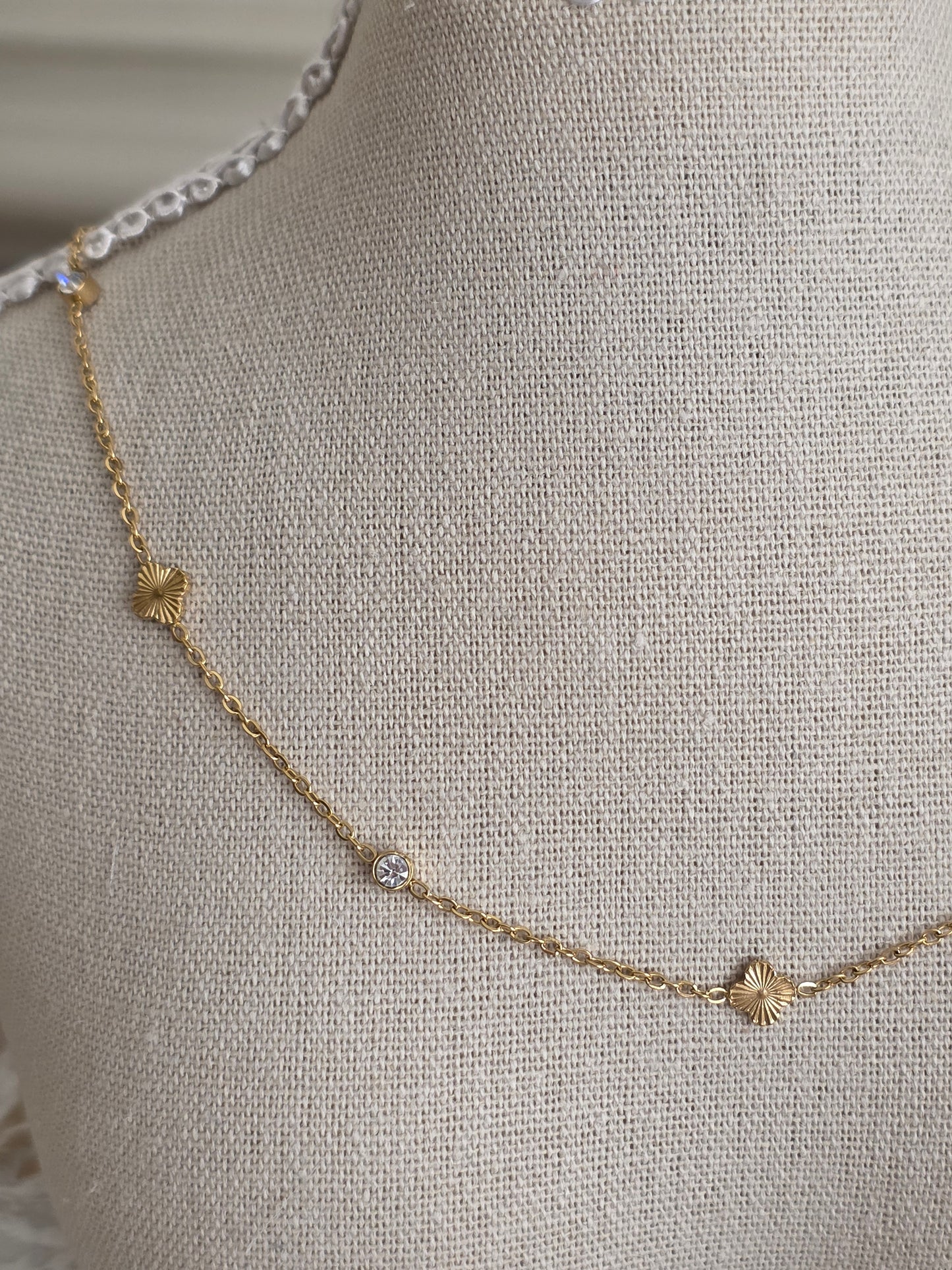 ALESSIA CLOVER NECKLACE