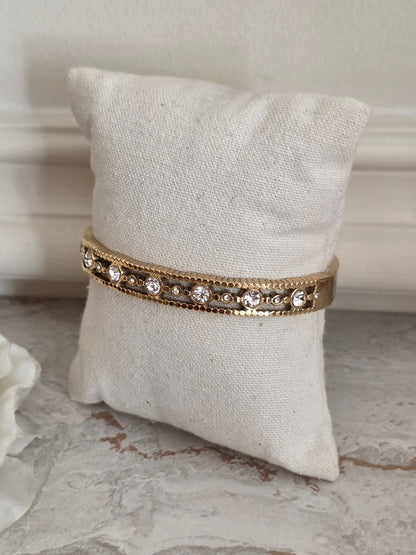 BELLA BANGLE