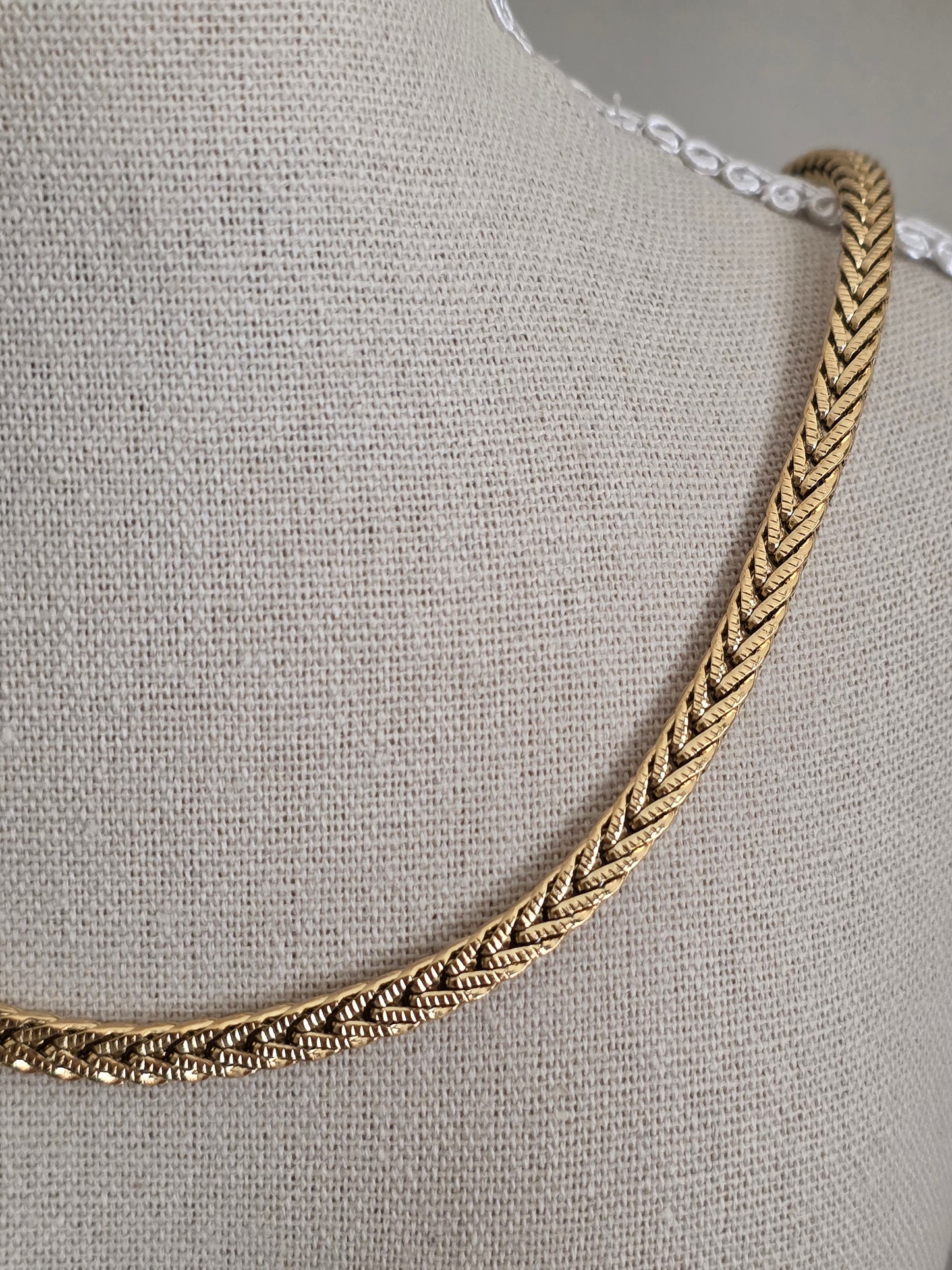 LALIDAN NECKLACE