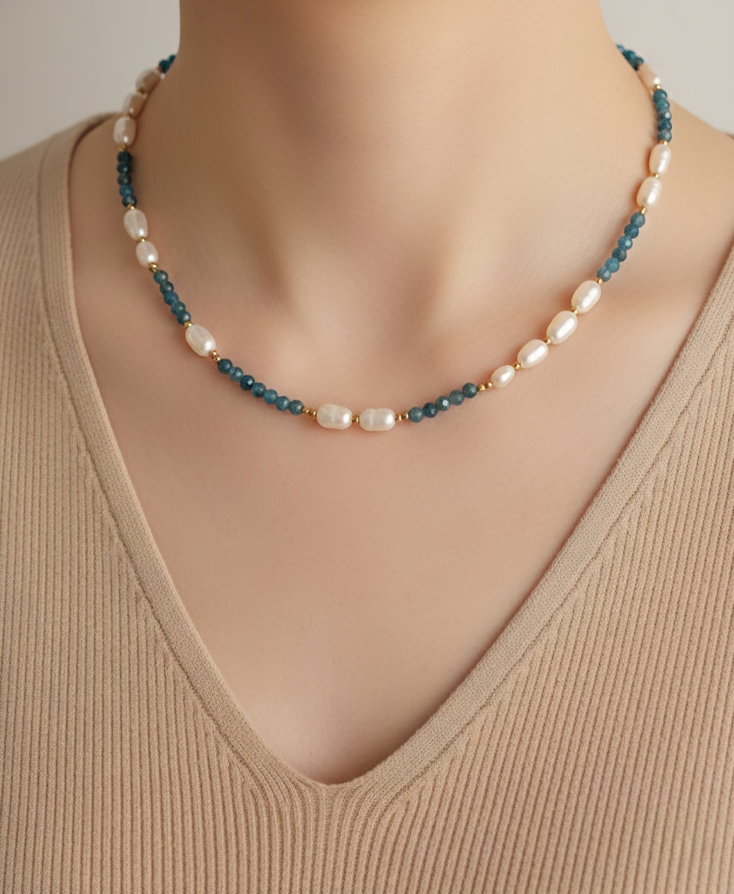 ZEHRA BLUE STONE & PEARL NECKLACE