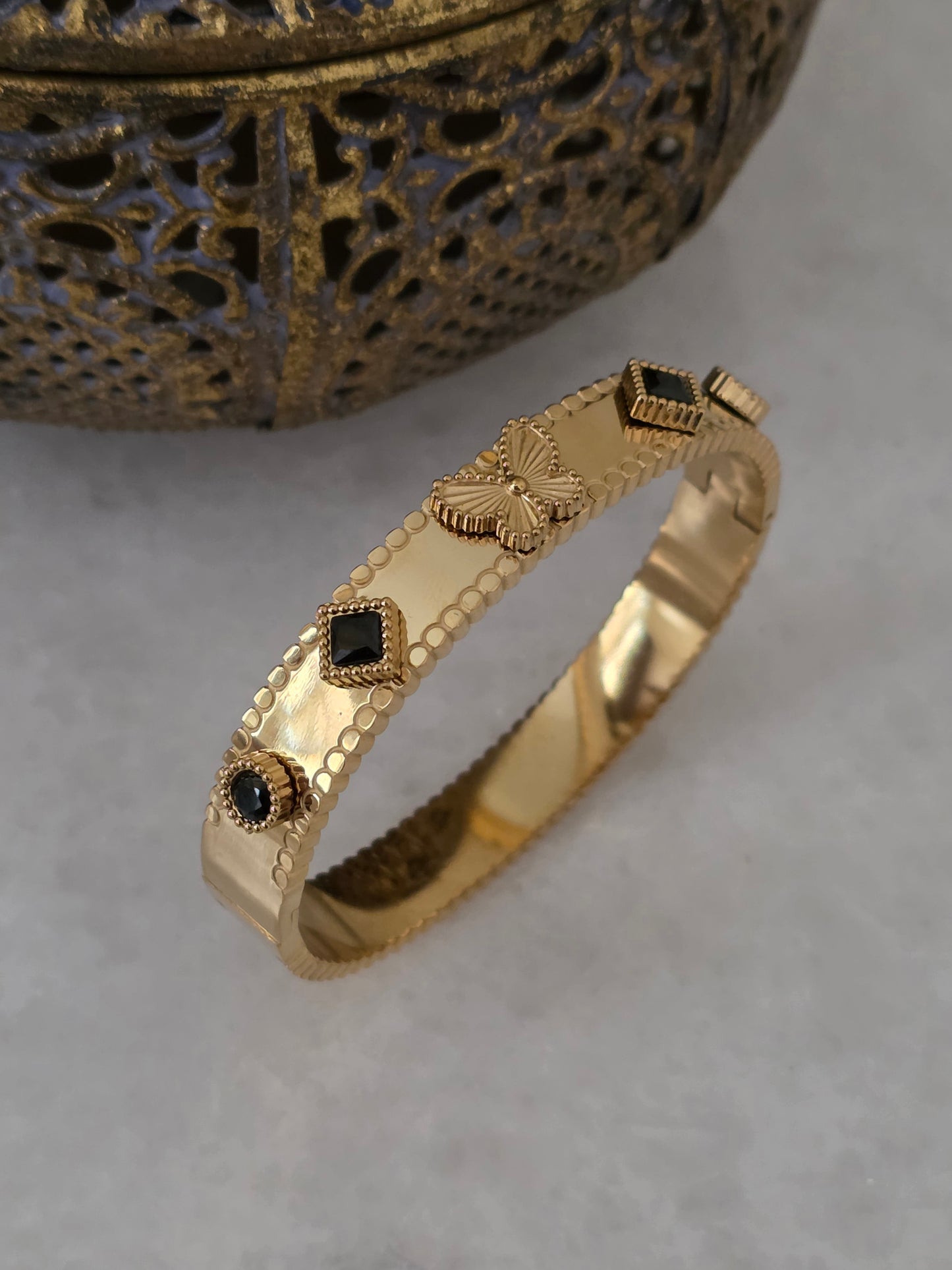 CEREN BUTTERFLY BANGLE