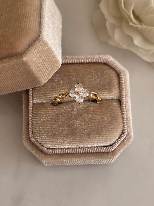 Gold cubic zirconia Clover ring