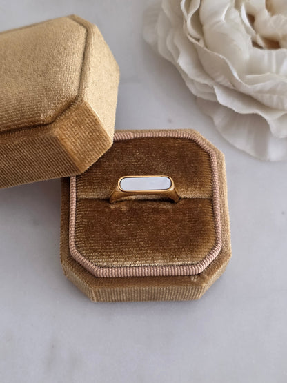 Gold white shell ring