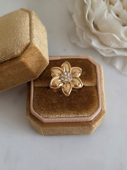 Gold statement flower ring
