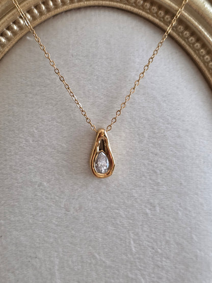 JANA NECKLACE