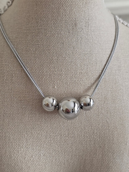LIA BALL NECKLACE SILVER