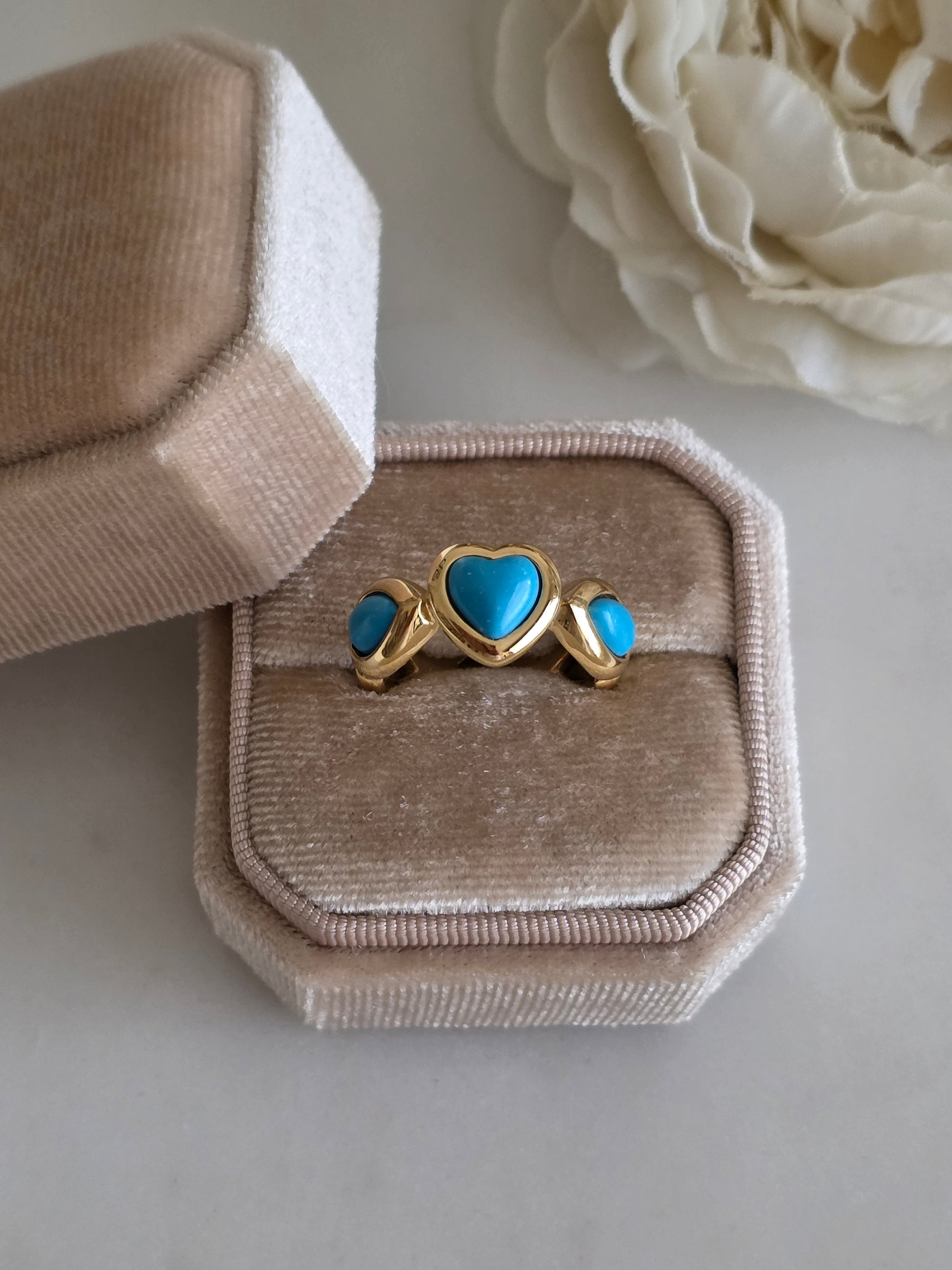 Gold turquoise ring
