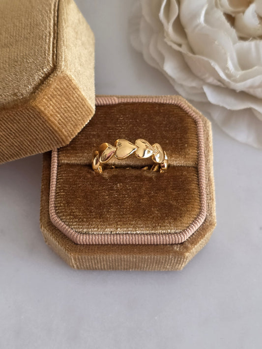 Gold heart ring