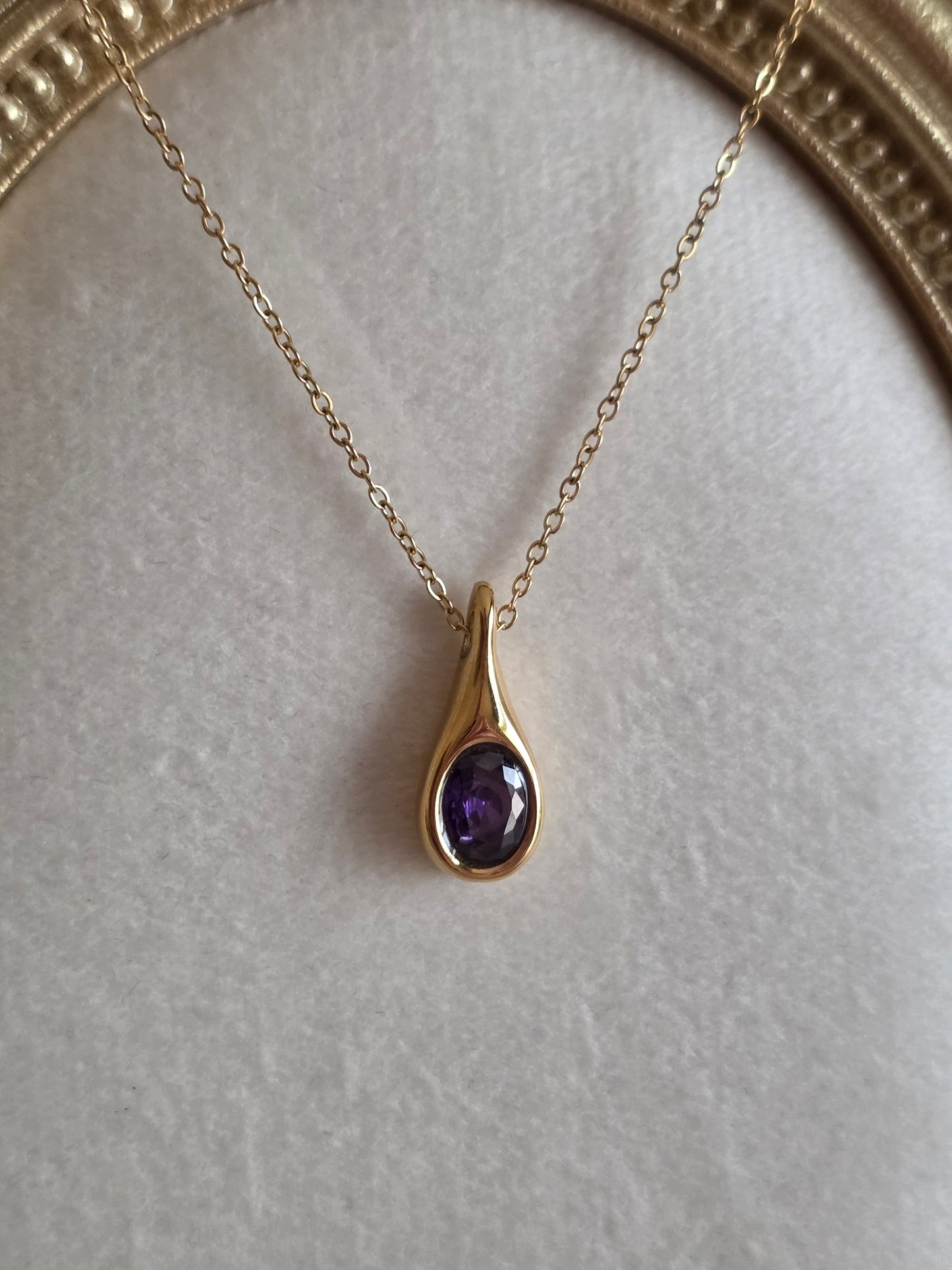 SELAN NECKLACE